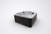 Kenya Hot Tub