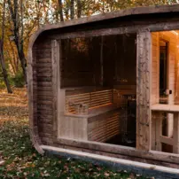 LUX REVERSE sauna s predsieňou 245 × 400 cm