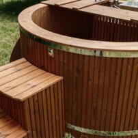 Okruhla kúpacia kaďa z nehrdzavejúcej ocele, integrovaná pec  220×100