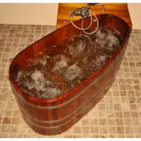 Blumenberg – handcrafted wooden hot tubs made of larch or Kambala wood.